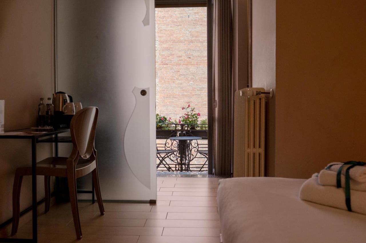 Hotel Duomo เกรโมนา ภายนอก รูปภาพ