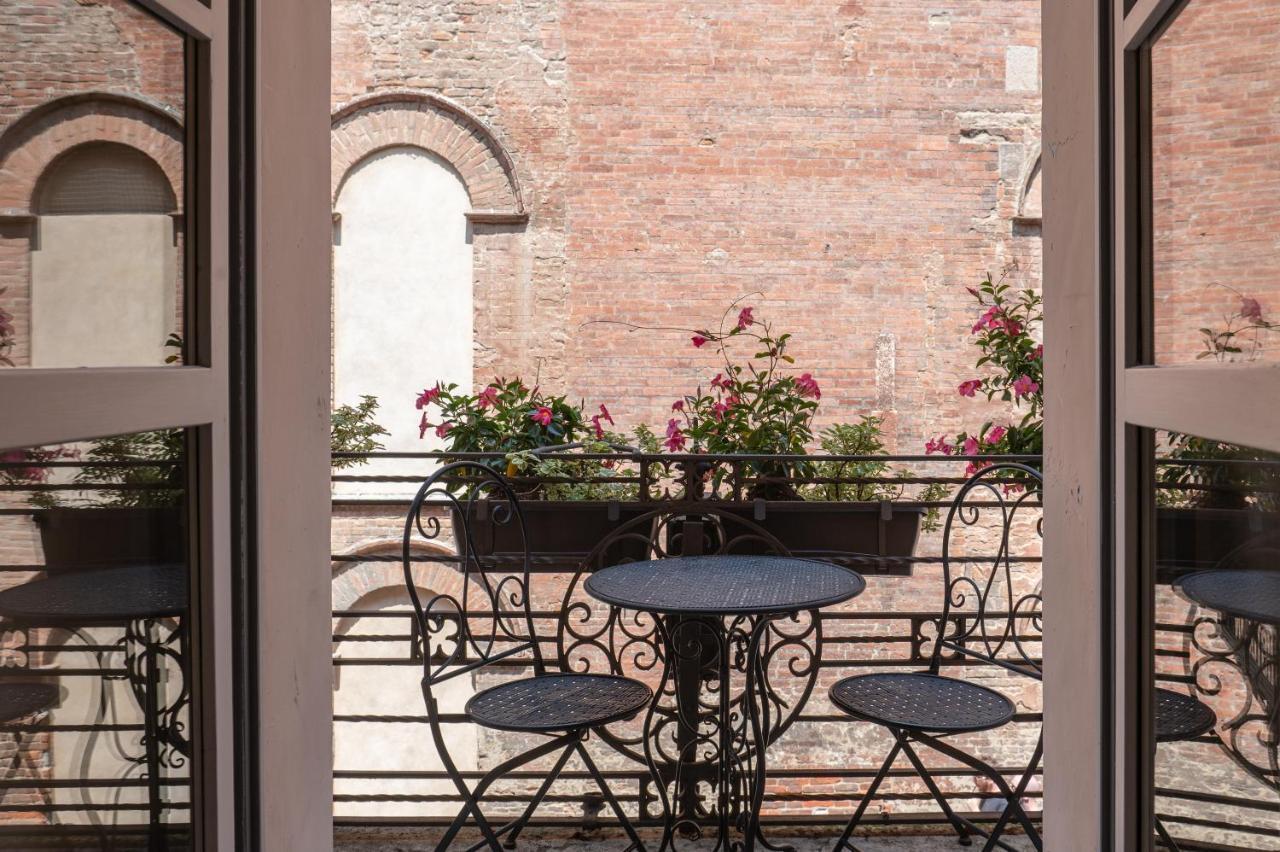 Hotel Duomo เกรโมนา ภายนอก รูปภาพ